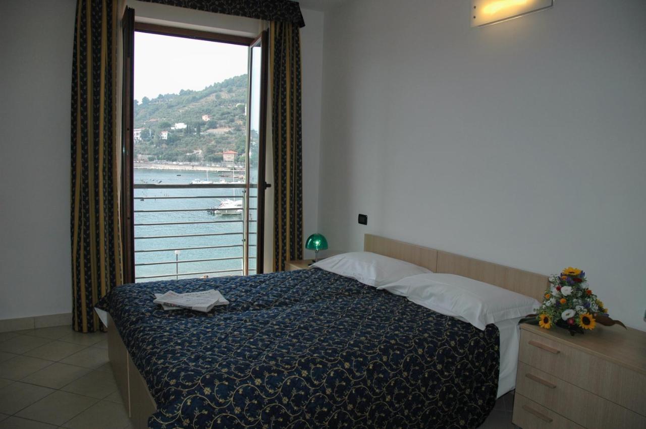 Hotel Residence Le Terrazze Porto Venere Extérieur photo